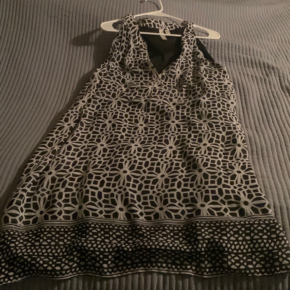Cute sleeveless dress!